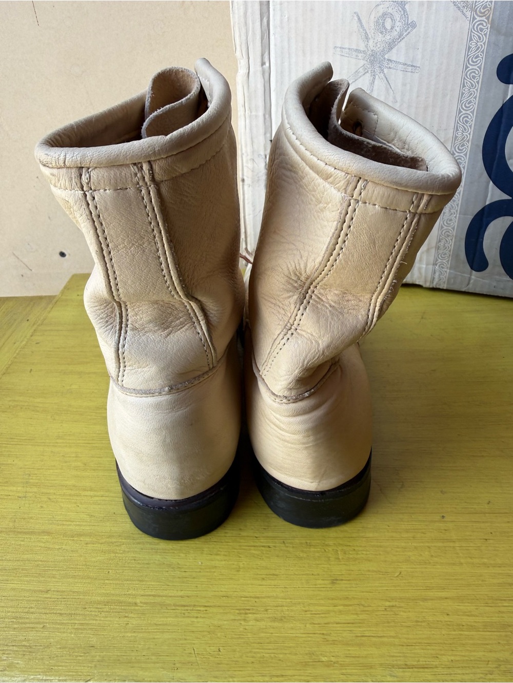 Vintage ACME Western Boots Cream Lace-Up Cowgirl Boots with Brown Fringe - Picture 3 of 10